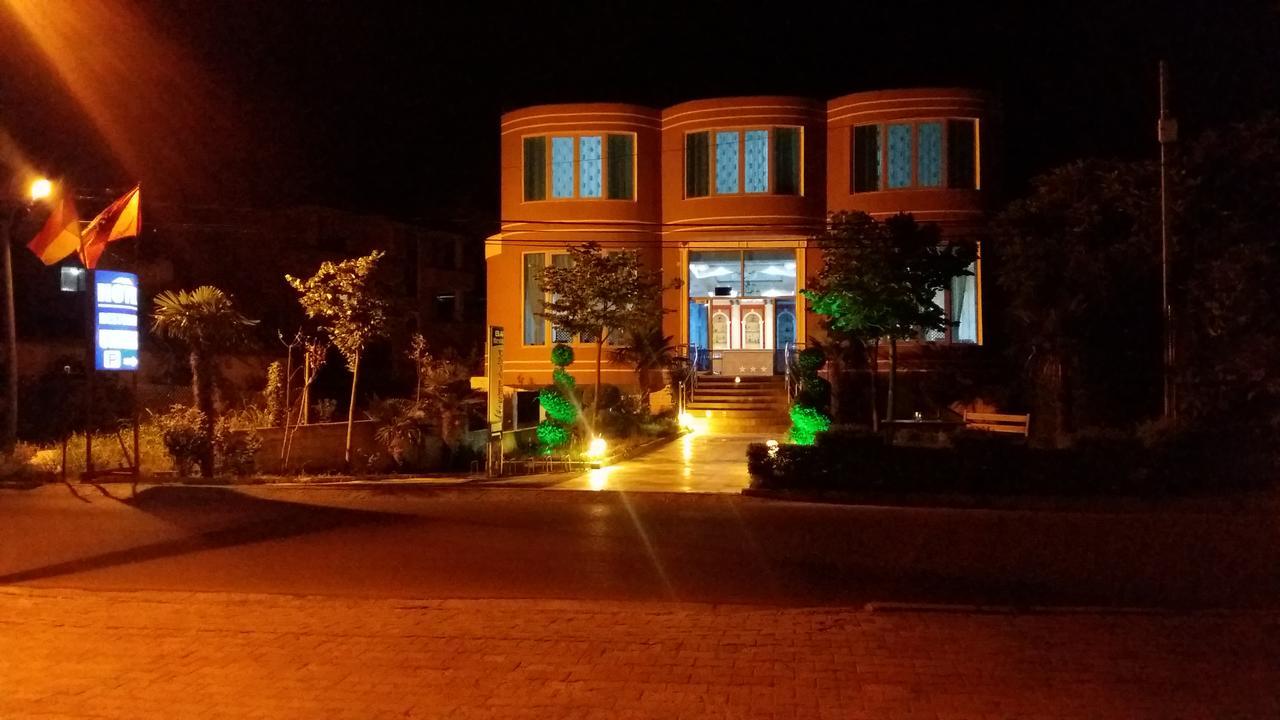 Hotel Restaurant Univers Shkodër Exterior foto